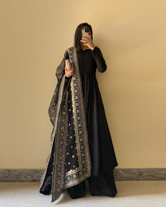 Fabulous Black Georgette Gown with Thread-Embroidered Dupatta