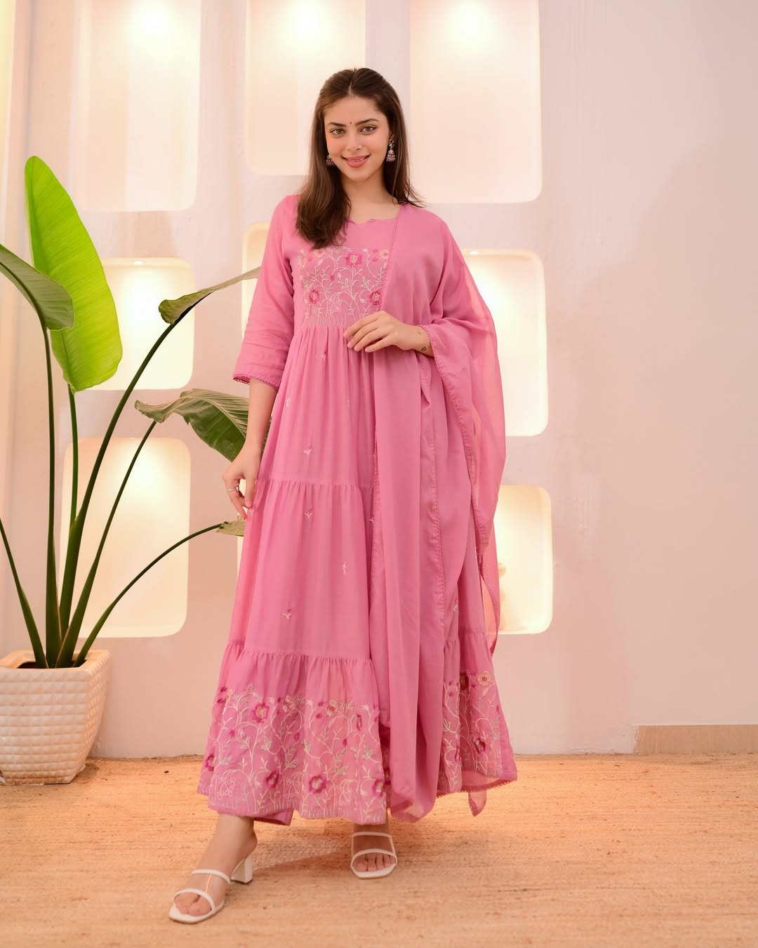Onion Pink Chanderi Embroidered Threadwork Suit Set