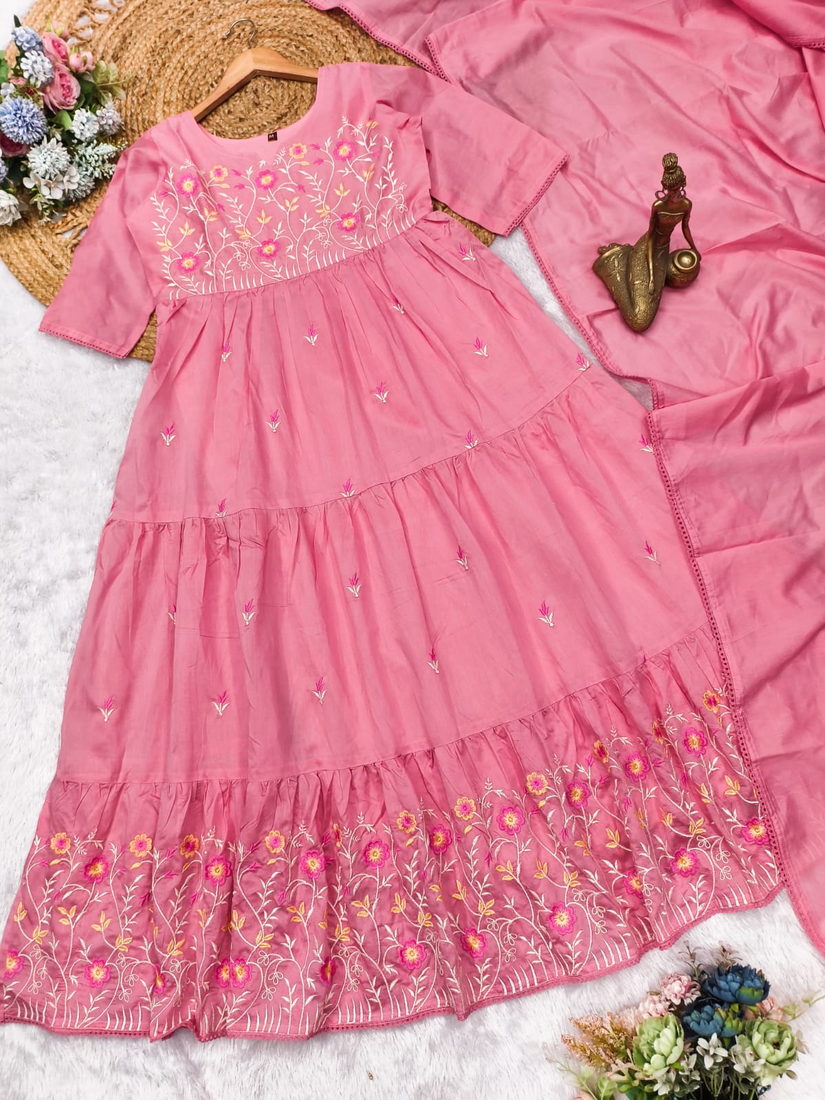 Onion Pink Chanderi Embroidered Threadwork Suit Set